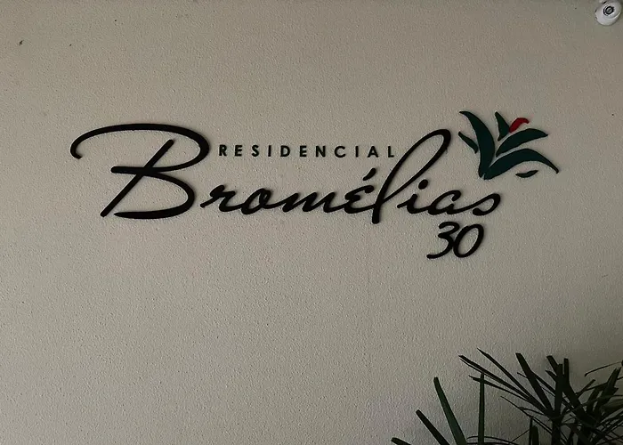 Apto Bromelias - Meia Praia